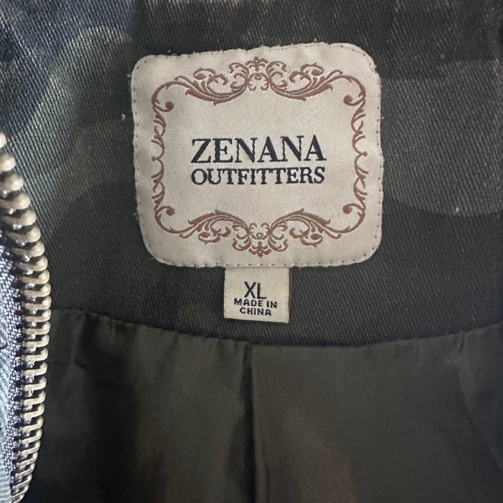 Zenana Outfitters women’s Camouflage Jacket - Picture 2 of 6
